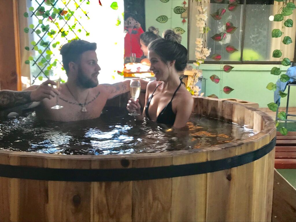 hot tube spa parejas