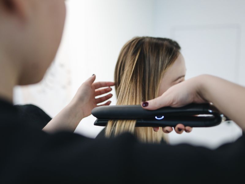 Lee más sobre el artículo El Alisado Japonés: el secreto para un cabello perfectamente liso