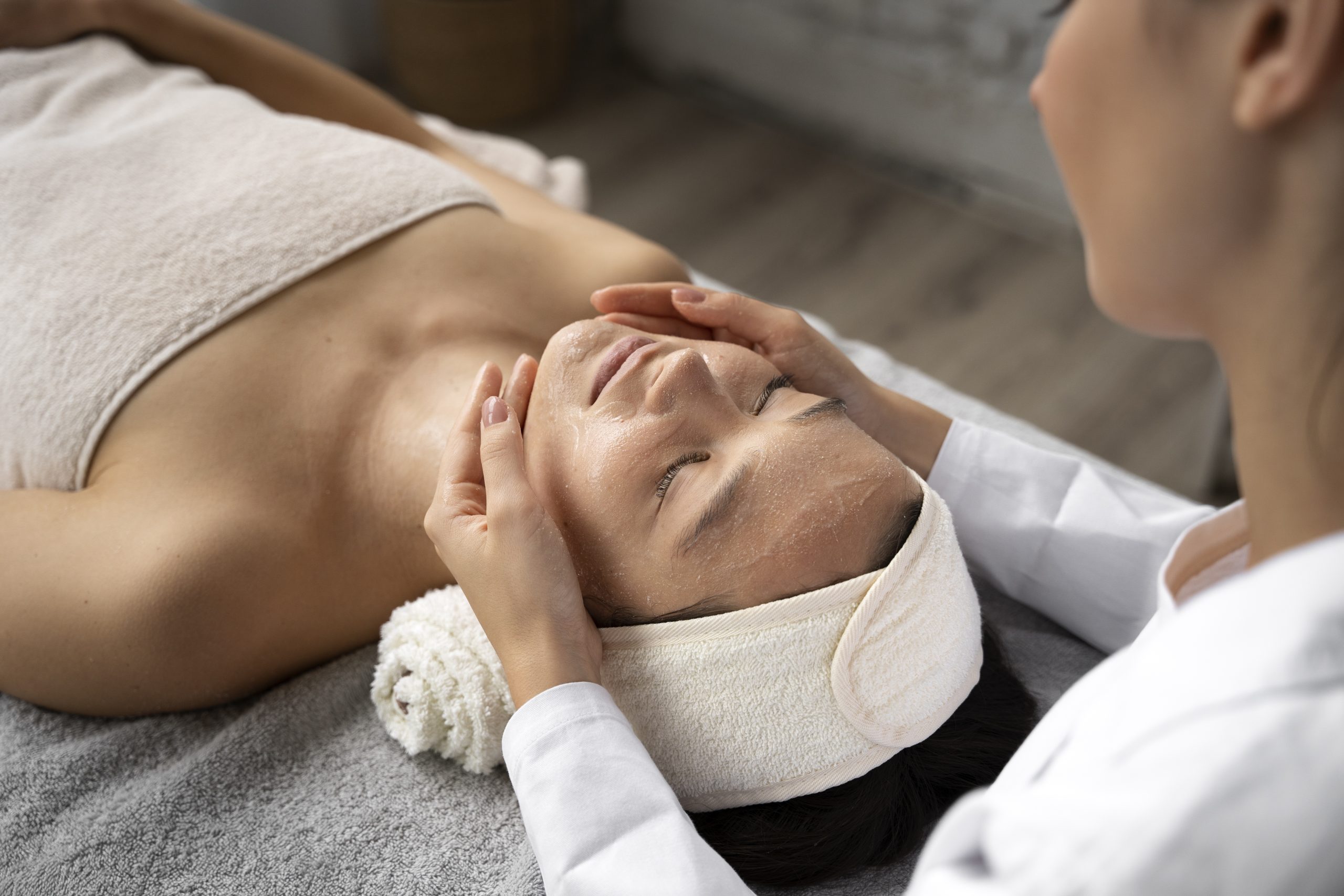 Lee más sobre el artículo Terapias de Spa en Las Condes: ¿Cuáles Son las Más Populares?
